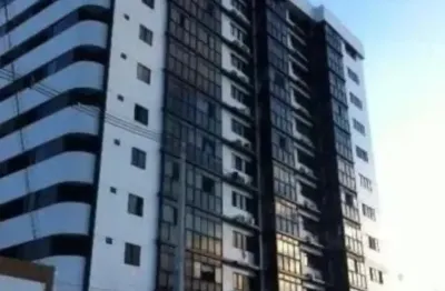 ntre o movimento da cidade e o sopro da brisa de Jatiúca, existe um lugar que traduz conforto em cada detalh