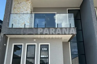 Sobrado com acabamento moderno e uma linda piscina no bairro nações