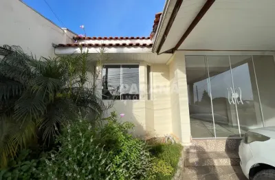 Linda casa para locação no bairro eucaliptos, venha conferir!!
