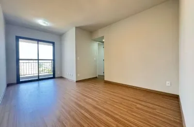 Apartamento novo e nunca habitado, último andar e uma bela vista.