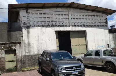 Alugo excelente galpão ao lado da madereiras malta na durval de goes monteiro (tabuleiro)