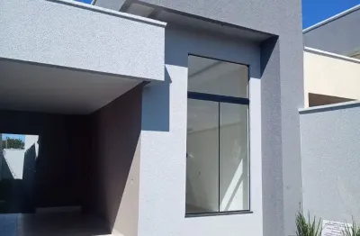Linda casa 3 quartos 1 suíte pé direito alto e churrasqueira -  zero de entrada