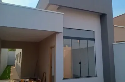 Casa 3 quartos sendo 1 suíte jardim veneza, sala pé direito duplo e área gourmet c/ churrasqueira