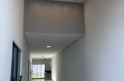 Casa Térrea  3 quartos espaço amplo, Sala c/ 2 Ambientes, Cozinha grande e Área Gourmet c churrasqueira próximo ao Shopping Aparecida