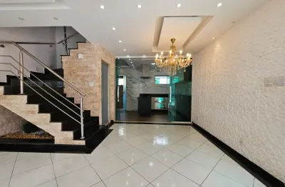 Locação de casa em condomínio com piscina - 3 quartos - Jardim Sulacap