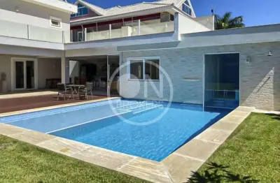 Casa em condomínio fechado com 5 quartos à venda na Rua Benjamim Magalhães, Barra da Tijuca, Rio de Janeiro