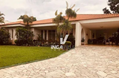 Na zona 5 uma linda casa em um terreno de  2.233 m²