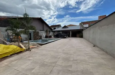 Casa para Venda em Peruíbe, Nova Peruibe, 3 dormitórios, 2 banheiros, 4 vagas