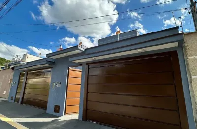 Casa com 3 quartos à venda na Avenida Acary Passos, Residencial Olinda, Goiânia