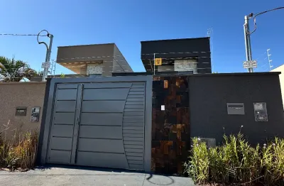 Casa com 3 quartos à venda na Rua RC 16, Residencial Canadá, Goiânia