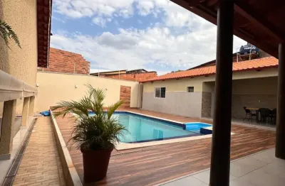 Casa com 3 quartos à venda na Rua Anchieta, Jardim Petrópolis, Goiânia