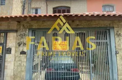 Casa com 3 quartos à venda na R Estéfano, 146, Cambuci, São Paulo