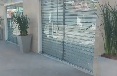 ALUGO Belíssimo Ponto Comercial na principal avenida do Bairro de Nova Descoberta em Natal/RN.