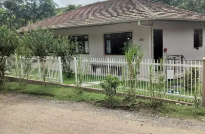 Linda casa para investimento com 2 kitnet pronta e projeção de contrução de mais uma!!!