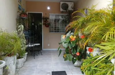 Casa à venda na Rua Ilha Grande, Praia da Ribeira (Cunhambebe), Angra dos Reis