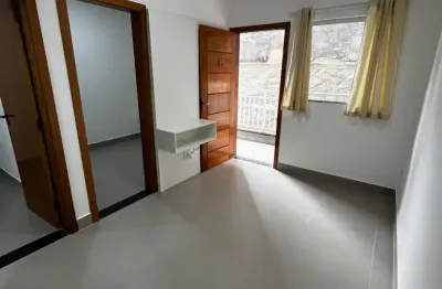 Apartamentos já com móveis planejados, com 2 dormitórios e área externa!