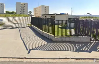 Apto para venda e locação próximo ao blue beach antigo tênis clube, residencial caminho do sol, com elevador. 1dorm com possibilidade para 2 tem estrutura na sala, cozinha, sala, banheiro e 1 vaga, ag