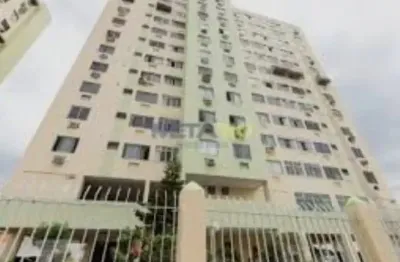 Apartamento todo reformado de 2 quartos em bento ribeiro