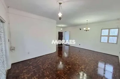 Casa com 4 quartos para alugar, 360 m². 4 vagas, por r$ 6.500/mês - vila nova cidade universitária - bauru/sp