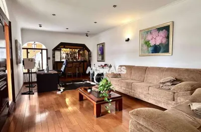 Casa ampla com 7 quartos, armários, 6 vagas, 960 m² - venda por r$ 1.980.000 ou aluguel por r$ 9.000/mês - vila nova cidade universitária - bauru/sp