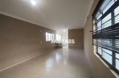Casa com 2 dormitórios para alugar, 190 m² por r$ 2.000/mês - vila carolina - bauru/sp