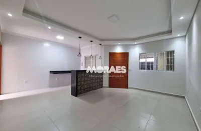 Casa térrea com 3 quartos, 1 suíte, 2 vagas, 144m² - venda por r$ 580.000 ou aluguel por r$ 3.200/mês - vila carolina - bauru/sp