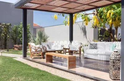 Casa com 3 quartos, 1 suíte, 4 vagas, a/c 230 m² - venda por R$ 1.400.000 ou aluguel por R$ 8.000/mês - Jardim Estoril IV - Bauru/SP