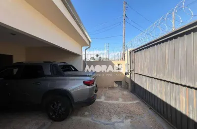 Casa com 2 quartos, 2 vagas, para alugar, 200 m² por r$ 1.650/mês - vila alto paraíso - bauru/sp
