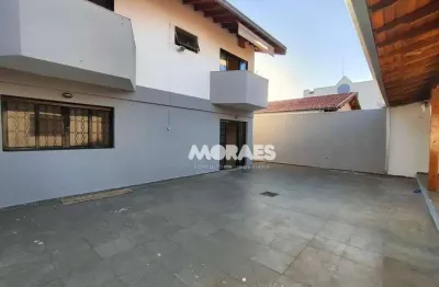 Casa sobrado com 4 quartos, 4 vagas. armários, ar-condicionado, para alugar, 280 m² por r$ 3.500/mês - jardim europa - bauru/sp