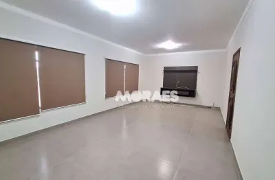 Casa térrea de esquina com 3 quartos (2 suítes), 3 vagas para alugar, 242 m² por r$ 4.450/mês - jardim américa - bauru/sp