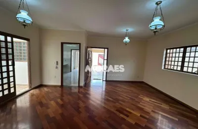 Casa com 400 m², 3 suítes para alugar, 4 vagas R$ 6.500/mês - Jardim América - Bauru/SP