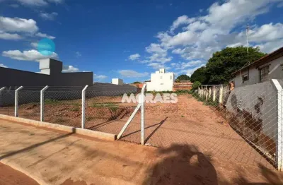 Terreno comercial à venda, 858 m² por R$ 950.000 - Jardim Estoril - Bauru/SP