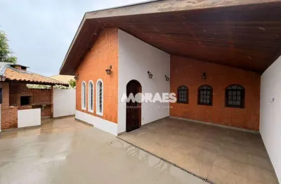Casa com 3 quartos, 1 suíte, 2 vagas à venda, 210 m² por R$ 650.000 - Vila Cidade Universitária - Bauru/SP