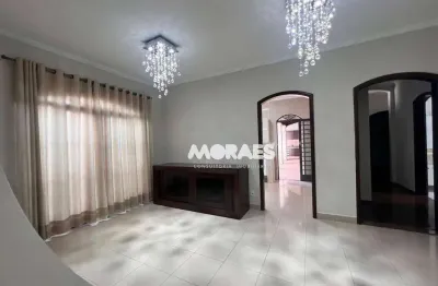 Casa com 3 quartos, 1 suíte, 2 vagas de garagem à venda, a/c 380 m² por R$ 980.000 - Jardim Panorama - Bauru/SP.
