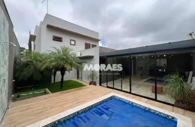 Casa á venda com 3 suítes, 4 vagas à venda, a/c 358,50 m² por R$ 1.950.000 - Residencial Colonial Fechado - Bauru/SP