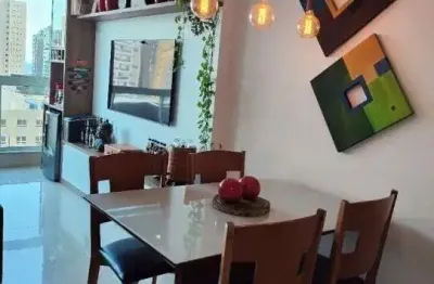 Lindo apartamento de 02 quartos na praia de gaivotas com varanda e  lazer completo!