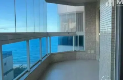 Lindo apartamento de 02 quartos, prédio de frente para o mar  em itapuã com varanda e lazer completo!