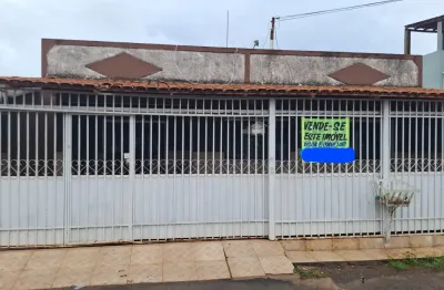 Oportunidade única! casa ampla na laje, 3 quartos + edícula completa – espaço, segurança e conforto em um só lugar!