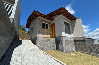 Casa com 2 dormitórios e quintal amplo no warnow, indaial