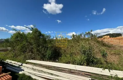Terreno em loteamento livre de enchentes e próximo à br