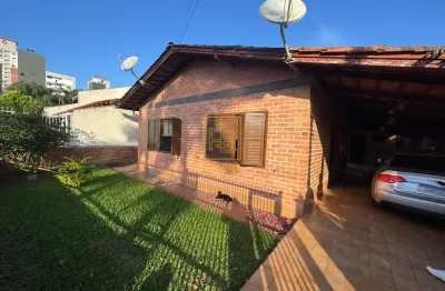 Casa semi mobiliada a 400m do mar em balneário piçarras