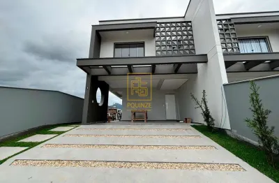 Sobrado bem localizado e a poucos minutos do centro de indaial