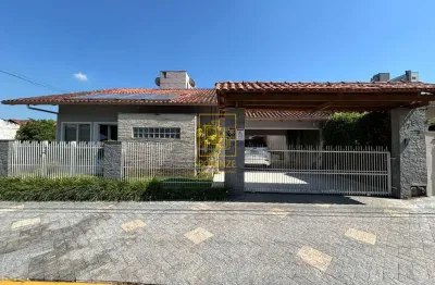Casa de alto padrão, 100% mobiliada e pronto pra morar