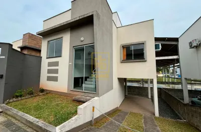 Seu novo lar espera por você: sobrado aconchegante com 3 dormitórios e sem risco de enchentes