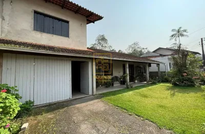 Casa com ampliações no bairro benedito: mais espaço e conforto para sua família!