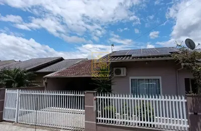 Casa espaçosa com poço semiartesiano no bairro glória em rodeio
