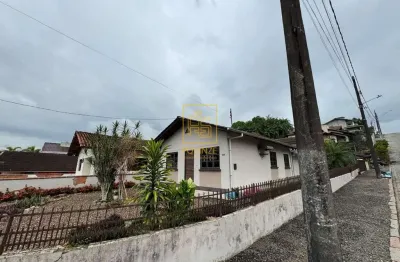 Casa ampla com excelente oportunidade de investimento no centro de timbó