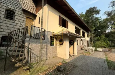 Oportunidade de investimento: sítio com potencial comercial e estrutura completa em rodeio