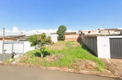 Terreno à venda na Rua Plácido Pietrobon, 580, Centro, Cambé
