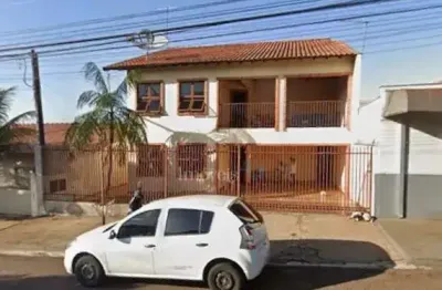 Casa com 6 quartos à venda na Rua Santos, 396, Vila Queiroz, Cambé